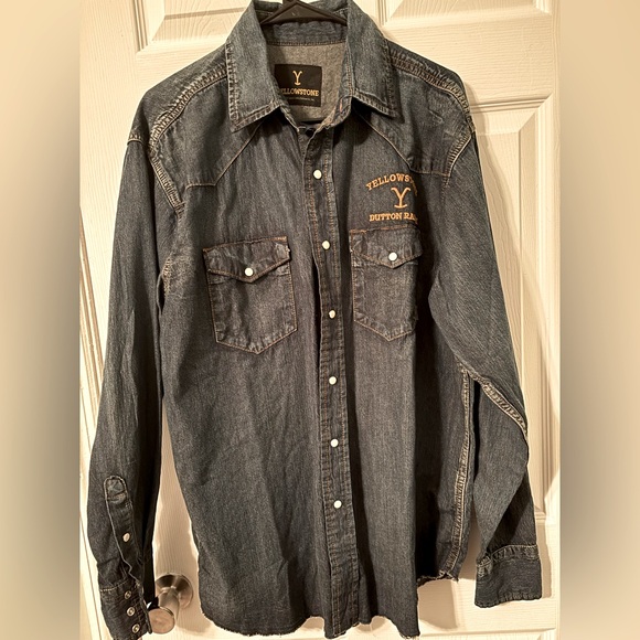 Yellowstone Women's Black Button Down Shirt - Picture 1 of 8